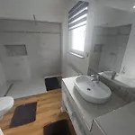 Apartma SPRING&SUMMER cosy family apartment near Ljubljana&parking