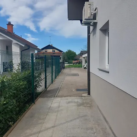 Apartamento Spring And Summer Near Ljubljana With Free Secure Parking Domžale