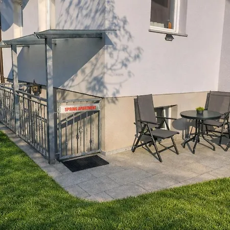 Spring And Summer Cosy Family Apartment Near Ljubljana & Parking