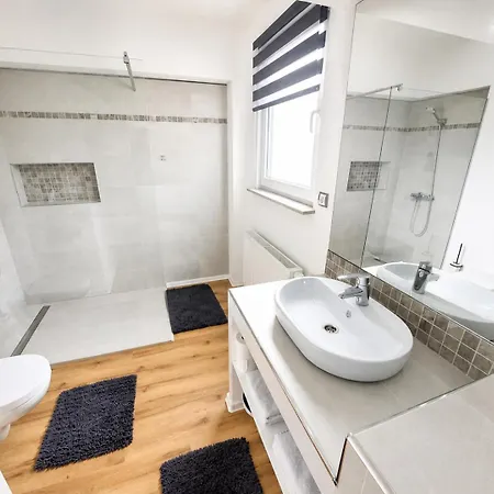 Spring And Summer Cosy Family Near Ljubljana & Parking * Domžale