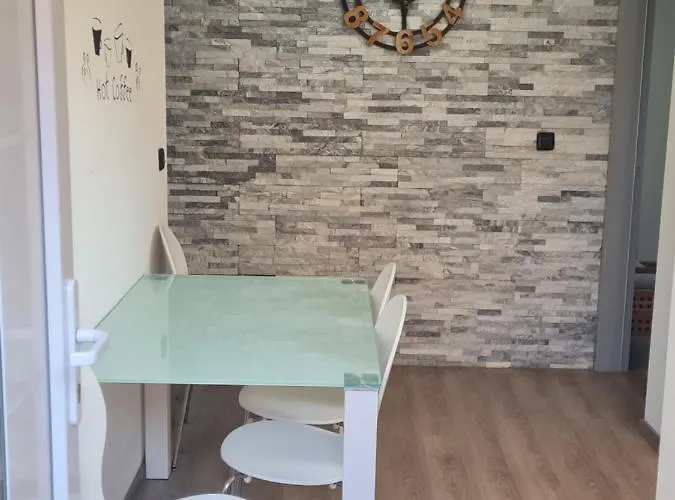 Spring And Summer Near Ljubljana With Free Secure Parking 아파트 *