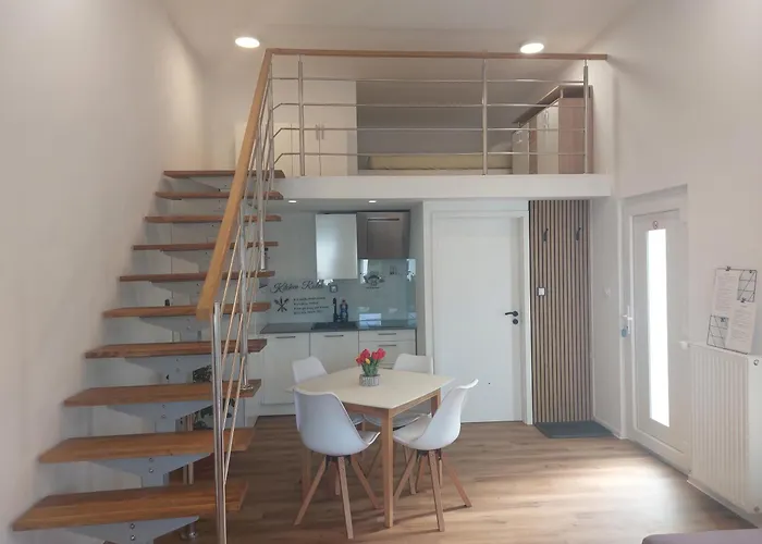 Spring And Summer Near Ljubljana With Free Secure Parking 아파트 돔잘