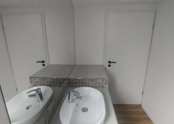 아파트 Spring And Summer Near Ljubljana With Free Secure Parking 돔잘